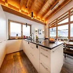 Rossberg With Panoramic View Alpstuga *