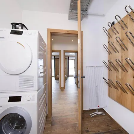 Rossberg With Panoramic View Chalé