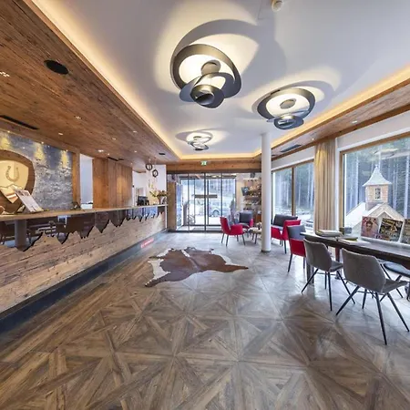 Chalé Rossberg With Panoramic View Neukirchen am Großvenediger