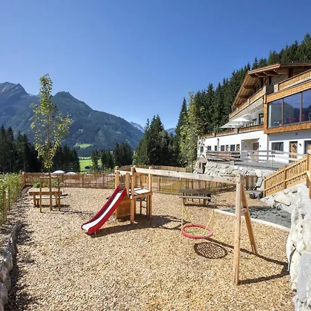 Rossberg With Panoramic View Alpstuga